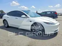2024 Tesla Model 3 фото
