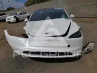 2024 Tesla Model 3 фото