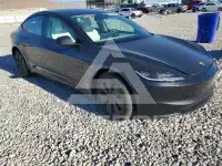 2024 Tesla Model 3 фото