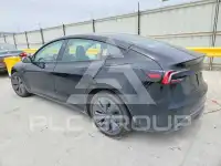 2024 Tesla Model 3 фото
