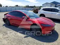 2024 Tesla Model 3 фото
