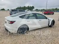 2024 Tesla Model 3 фото