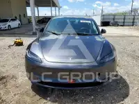 2024 Tesla Model 3 фото
