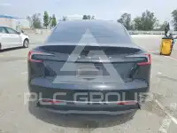 2024 Tesla Model 3 фото