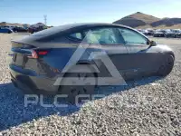 2024 Tesla Model 3 фото