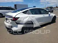 2024 Tesla Model 3 фото