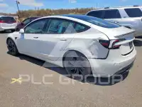 2024 Tesla Model 3 фото