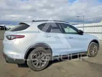 2024 Alfa Romeo Stelvio photo