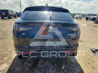 2024 Alfa Romeo Stelvio фото
