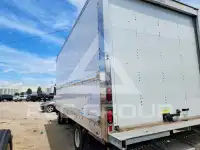 2024 Isuzu NPR фото