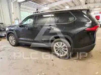 2024 Toyota Highlander photo