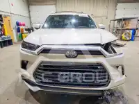 2024 Toyota Highlander photo