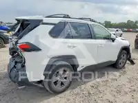 2024 Toyota RAV4 фото