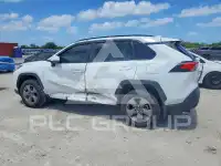 2024 Toyota RAV4 фото