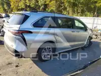 2024 Toyota SIENNA photo