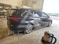 2024 Toyota SIENNA фото