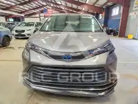 2024 Toyota SIENNA photo