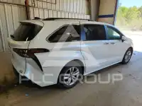 2024 Toyota SIENNA фото