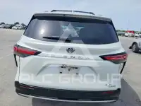 2024 Toyota SIENNA фото