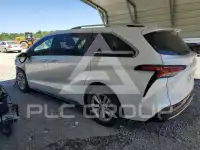 2024 Toyota SIENNA фото