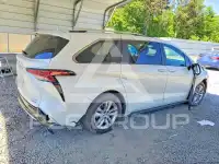 2024 Toyota SIENNA фото