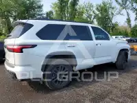 2024 Toyota SEQUOIA фото