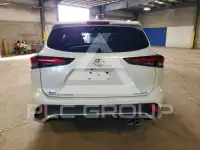 2024 Toyota Highlander photo