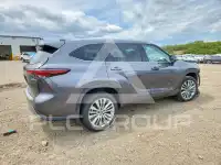 2024 Toyota Highlander photo