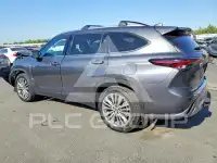 2024 Toyota Highlander photo