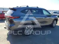 2024 Toyota Highlander photo