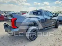 2024 Toyota TUNDRA фото