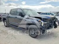 2024 Toyota TUNDRA фото