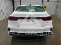 2024 KIA Forte фото