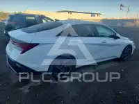 2024 Hyundai Elantra фото