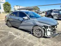 2024 Hyundai Elantra фото
