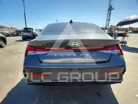 2024 Hyundai Elantra фото