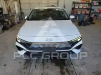 2024 Hyundai Elantra фото