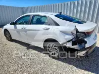 2024 Hyundai Elantra фото