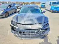2024 Hyundai Elantra photo