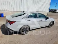 2024 Hyundai Elantra фото