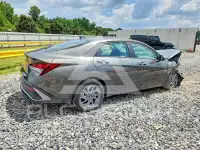 2024 Hyundai Elantra photo