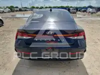 2024 Hyundai Elantra photo