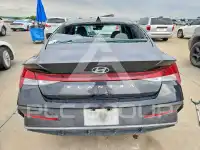 2024 Hyundai Elantra фото
