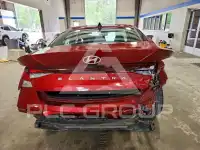 2024 Hyundai Elantra фото