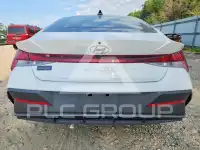 2024 Hyundai Elantra фото