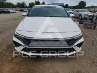 2024 Hyundai Elantra фото