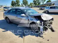 2024 Hyundai Elantra фото
