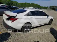 2024 Hyundai Elantra photo