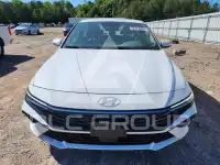 2024 Hyundai Elantra фото