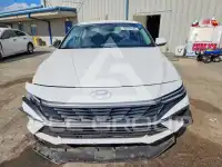 2024 Hyundai Elantra photo